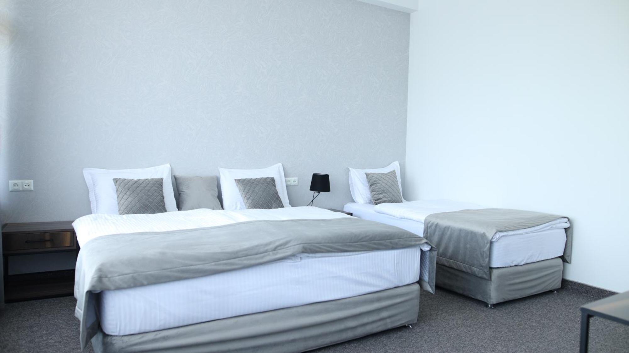 Bmg Hotel By Grigoryans Group Goris Exteriör bild