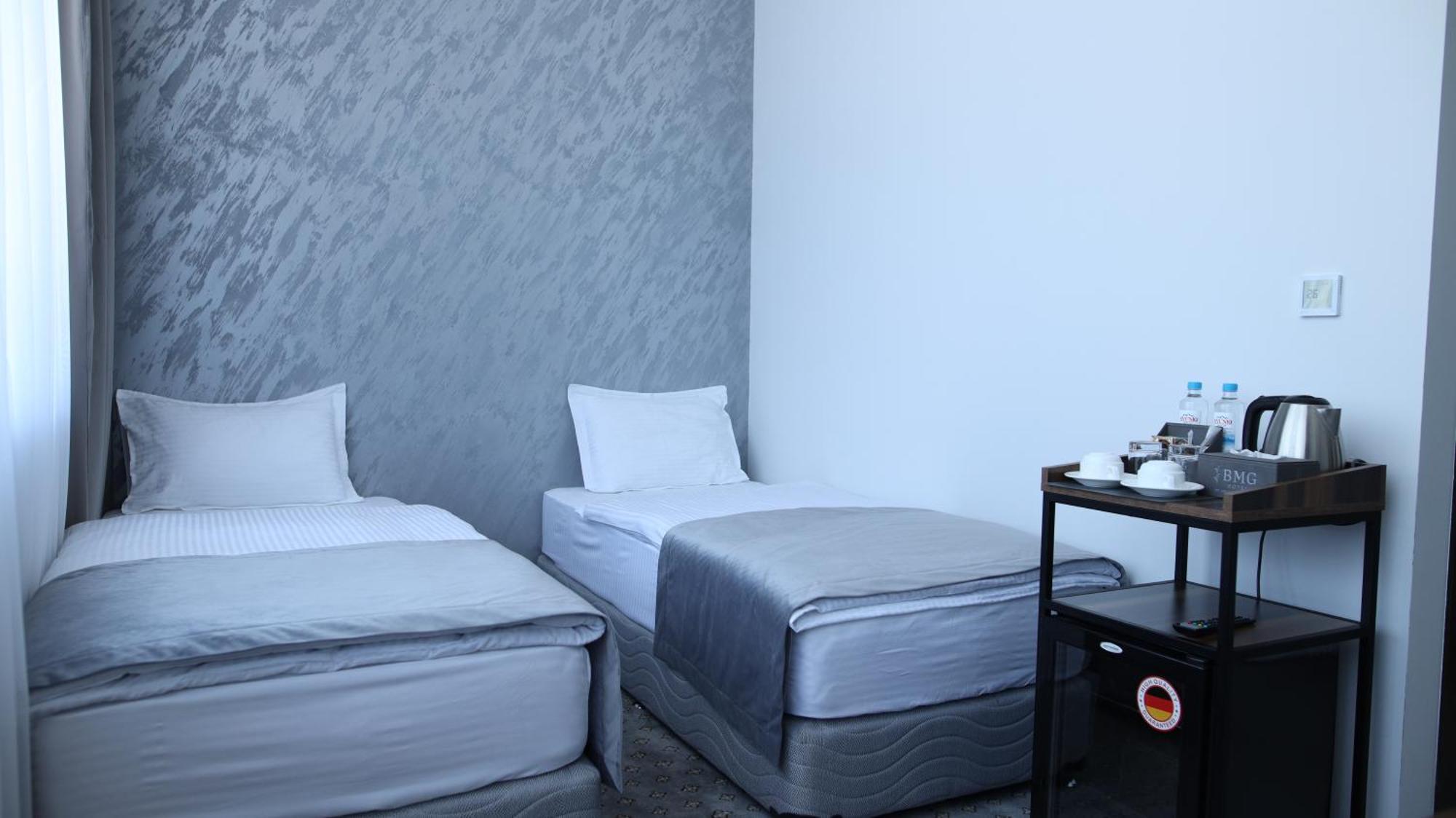 Bmg Hotel By Grigoryans Group Goris Exteriör bild