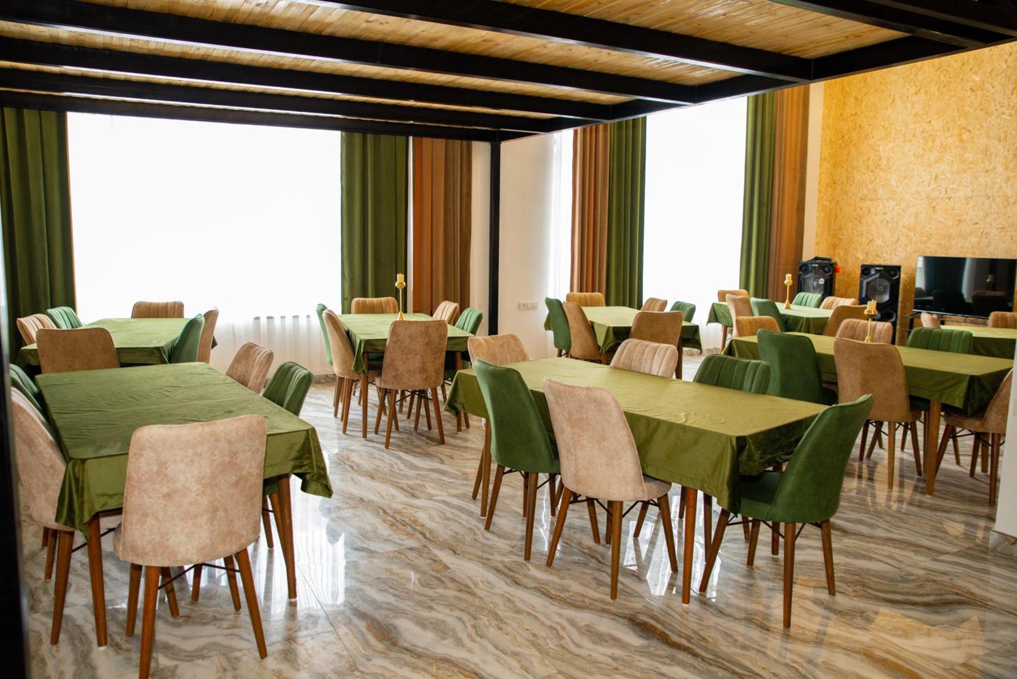 Bmg Hotel By Grigoryans Group Goris Exteriör bild