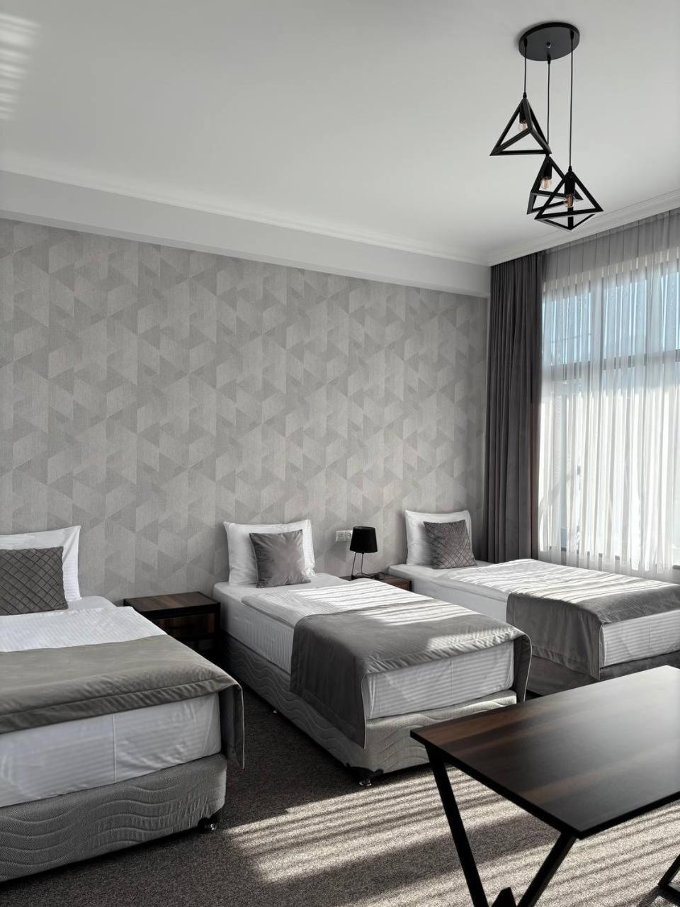 Bmg Hotel By Grigoryans Group Goris Exteriör bild